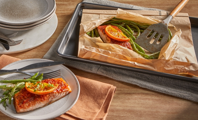 
Smoky-Sweet Baked Salmon
