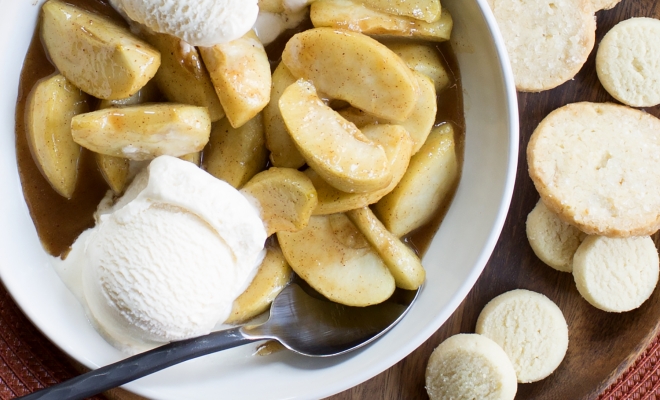 
Slow Cooker Glazed Cinnamon Apples
